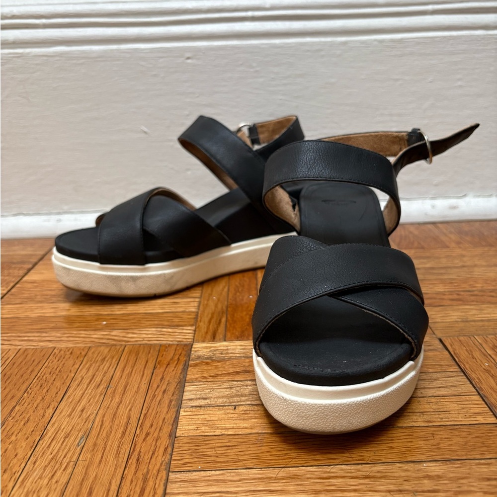 Dr. Scholl’s Sporty Wedges - Black